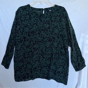 Uniqlo Floral Green Women's Top